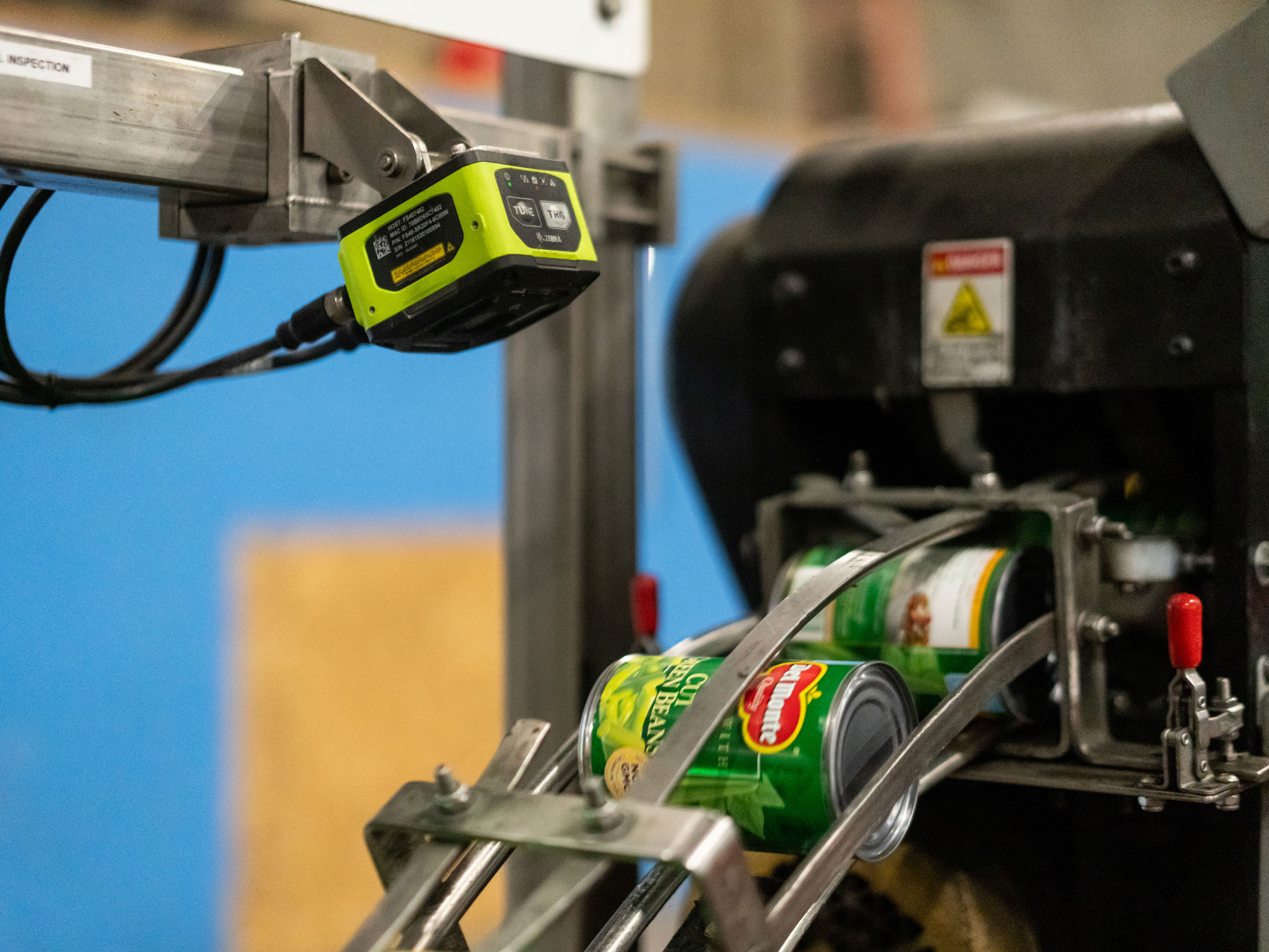 Zebra's machine vision during the packaging process at Del Monte Foods